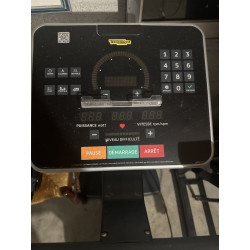 Vélo d’intérieur technogym