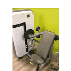 lot appareils guidés musculation technogym