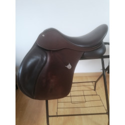 Selle mixte tendance dressage à vendre