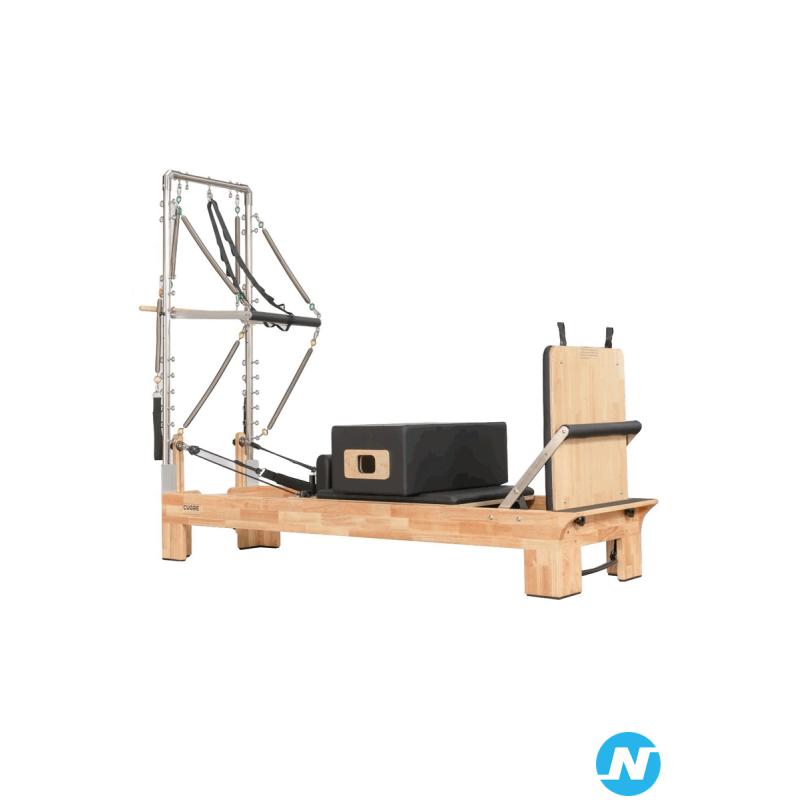 Pilates reformer avec tour en bois