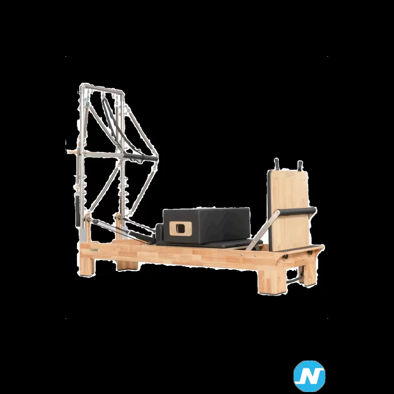 Pilates reformer avec tour en bois