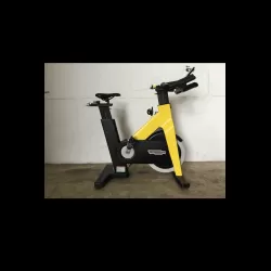 Vélo Technogym Group Cycle Connect jaune