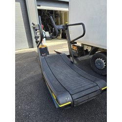 Tapis course incurvé skillmill Technogym