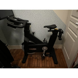 Vélo Technogym Bike Live avec écran tactile – Excellent état