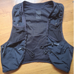 Nnormal Race Vest Black (gilet de course / camelbak) NEUF
