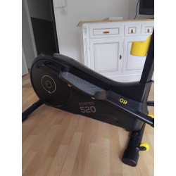 Vélo elliptique auto- alimenté