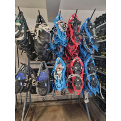 LOT SKIS RAQUETTES ET CHAUSSURES DE SKI