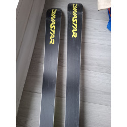 Skis de piste Dynastar avec fixations pour hommes bon état