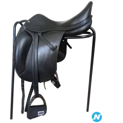 Selle de dressage Equipe modèle Emporio 17.5