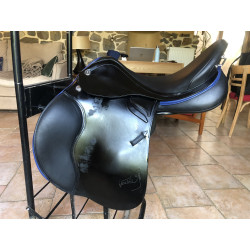 SELLE PRESTIGE CUIR BOVIN LISSE NOIR, LISERE BLEU