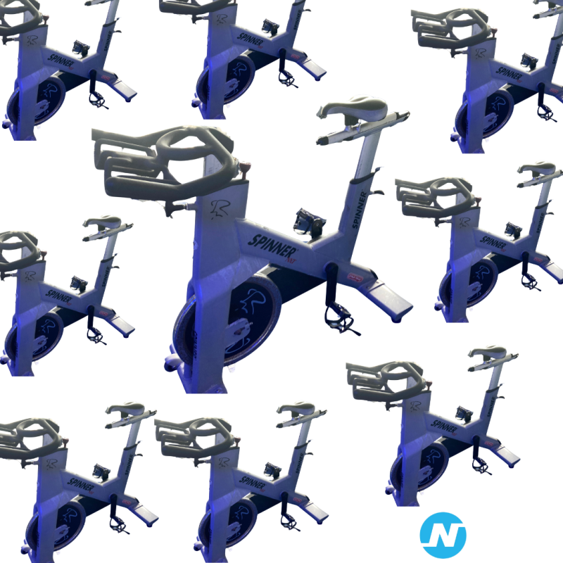 24 VÉLOS SPINNING PROFESSIONNELS STAR TRAC NXT
