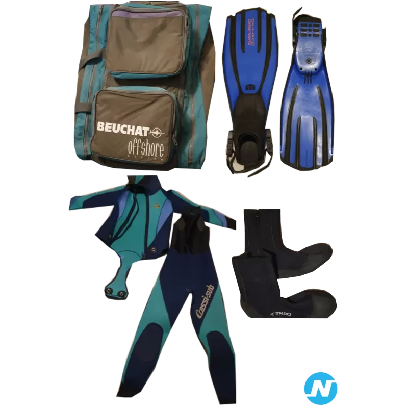 sac + combinaison + accessoires de plongée