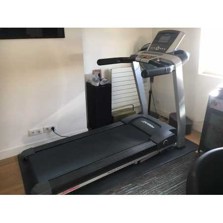 Tapis roulant Life Fitness 95T - Remplacement de la courroie pré-cirée Tapis roulant Life Fitness 95T - Remplacement de la courroie pré-cirée
