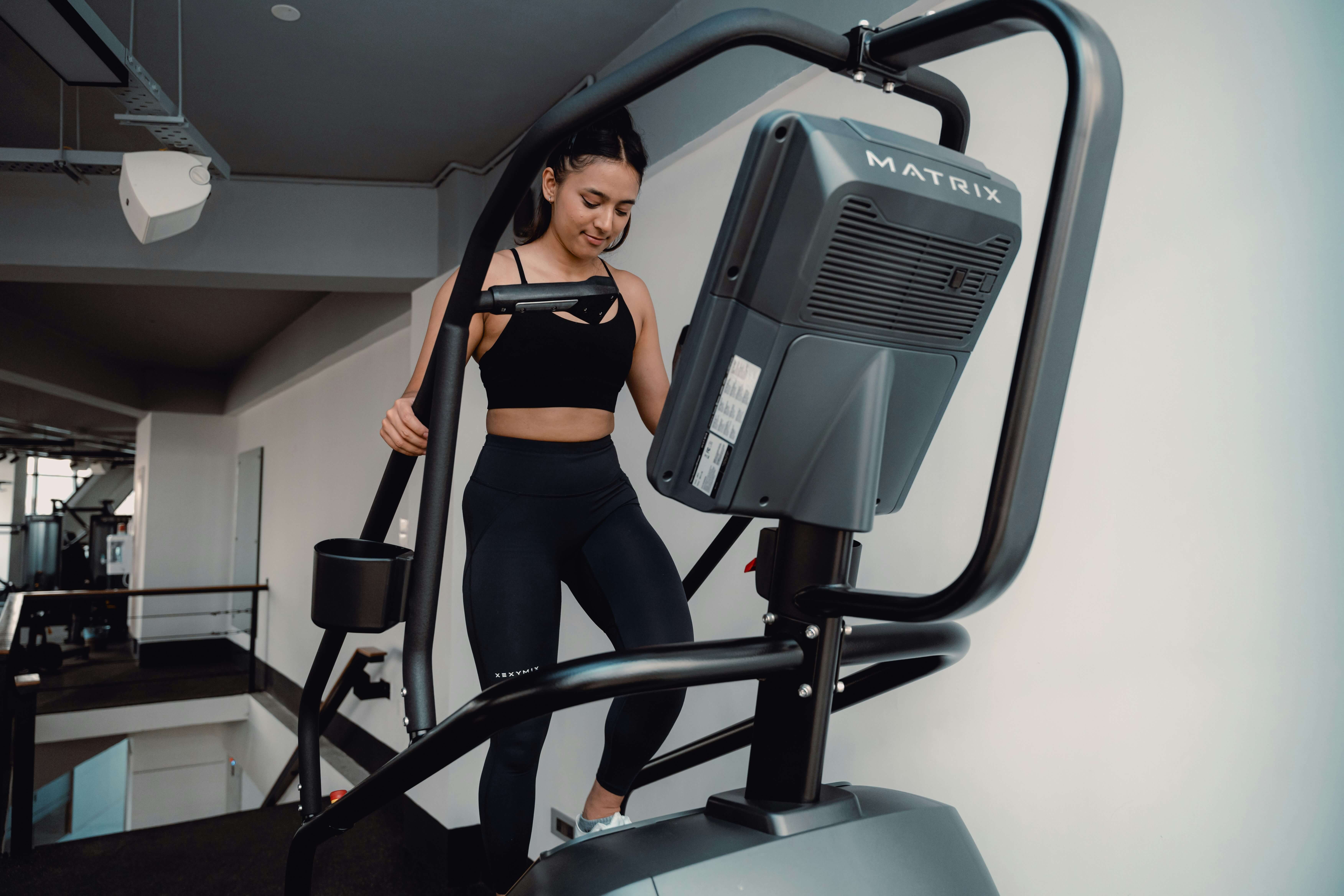 gold-s-gym-elliptique