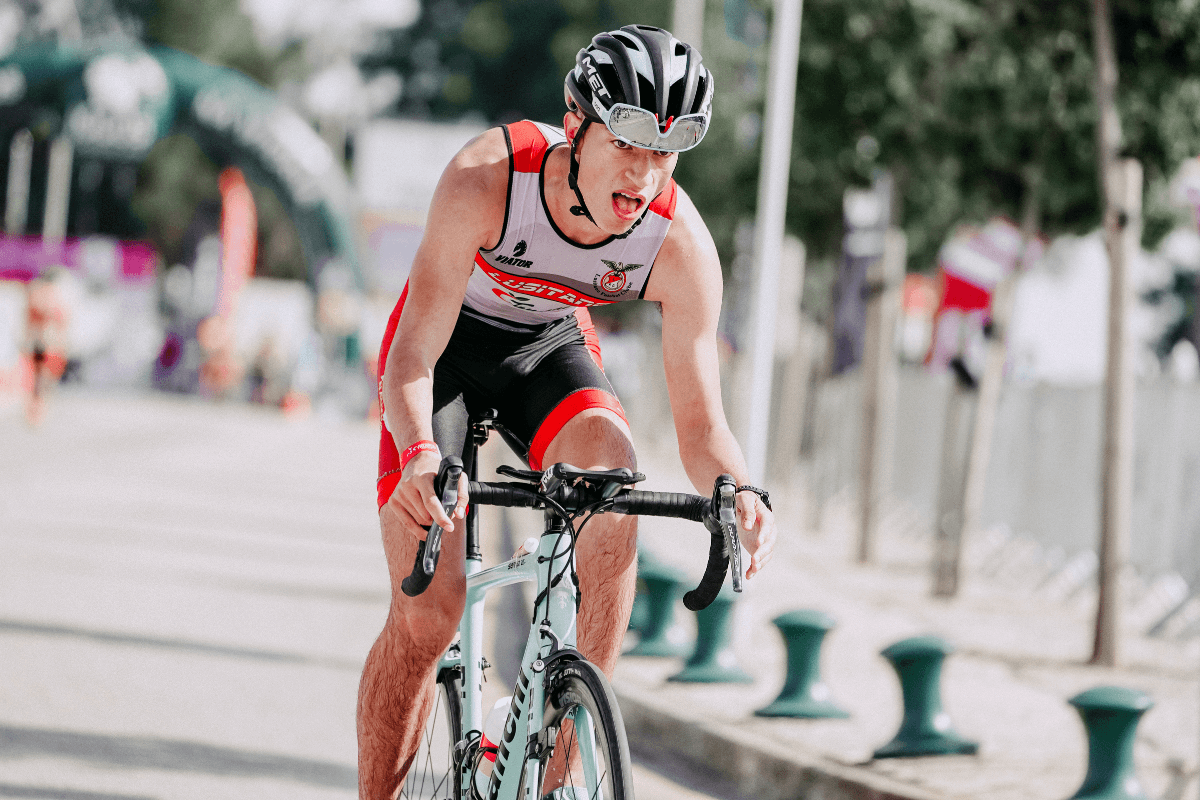cycliste-homme-canva