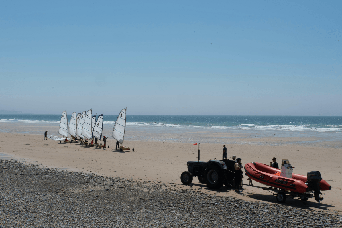 char-a-voile-canva