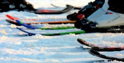 Comment choisir ses skis ? Conseils et Astuces pour vous guider dans votre choix