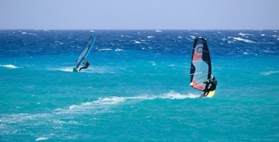 Comment choisir sa planche à voile pour débuter en windsurf ?