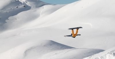 Comment choisir son snowboard ? Conseils pour bien s’équiper
